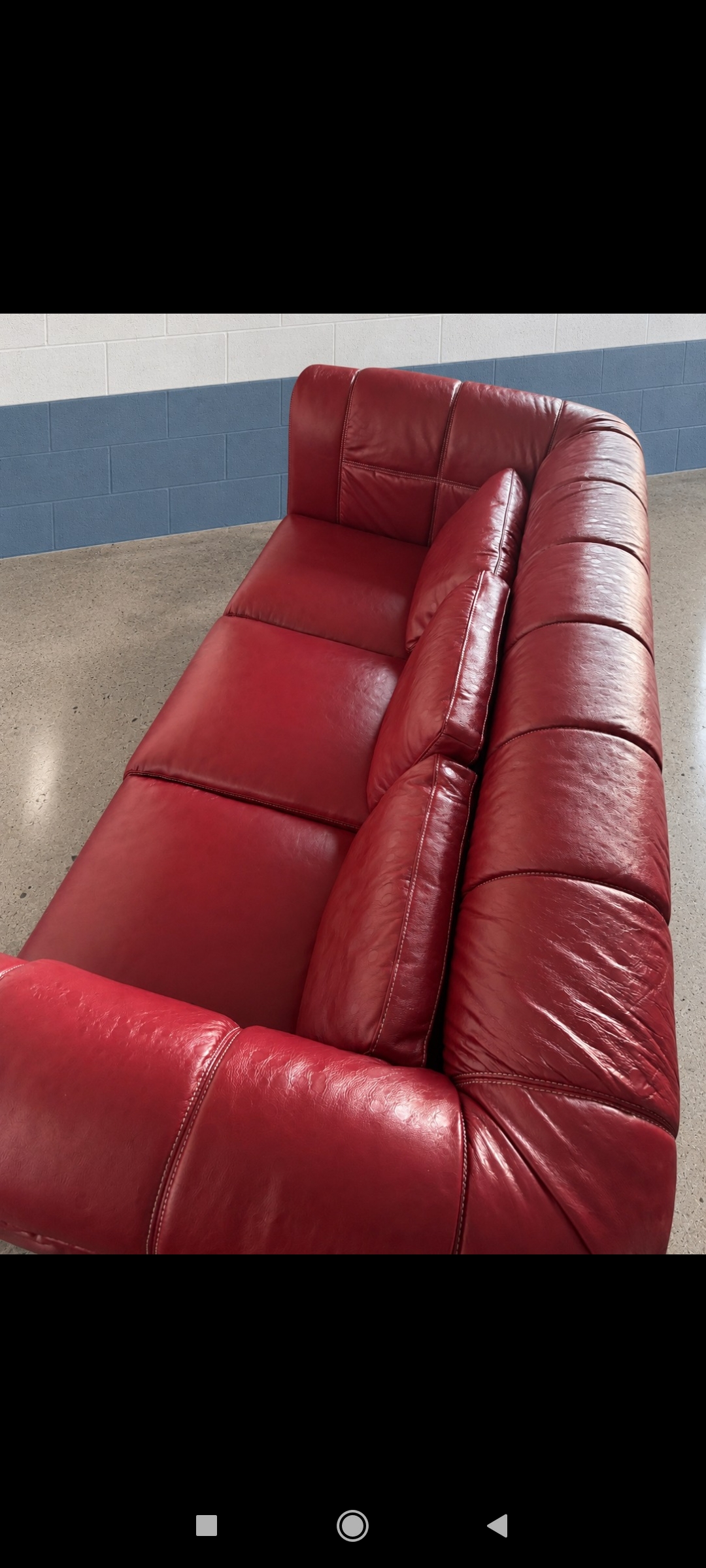 Sofá chesterfield piel rojo 3 plazas NUEVO — imagen 2