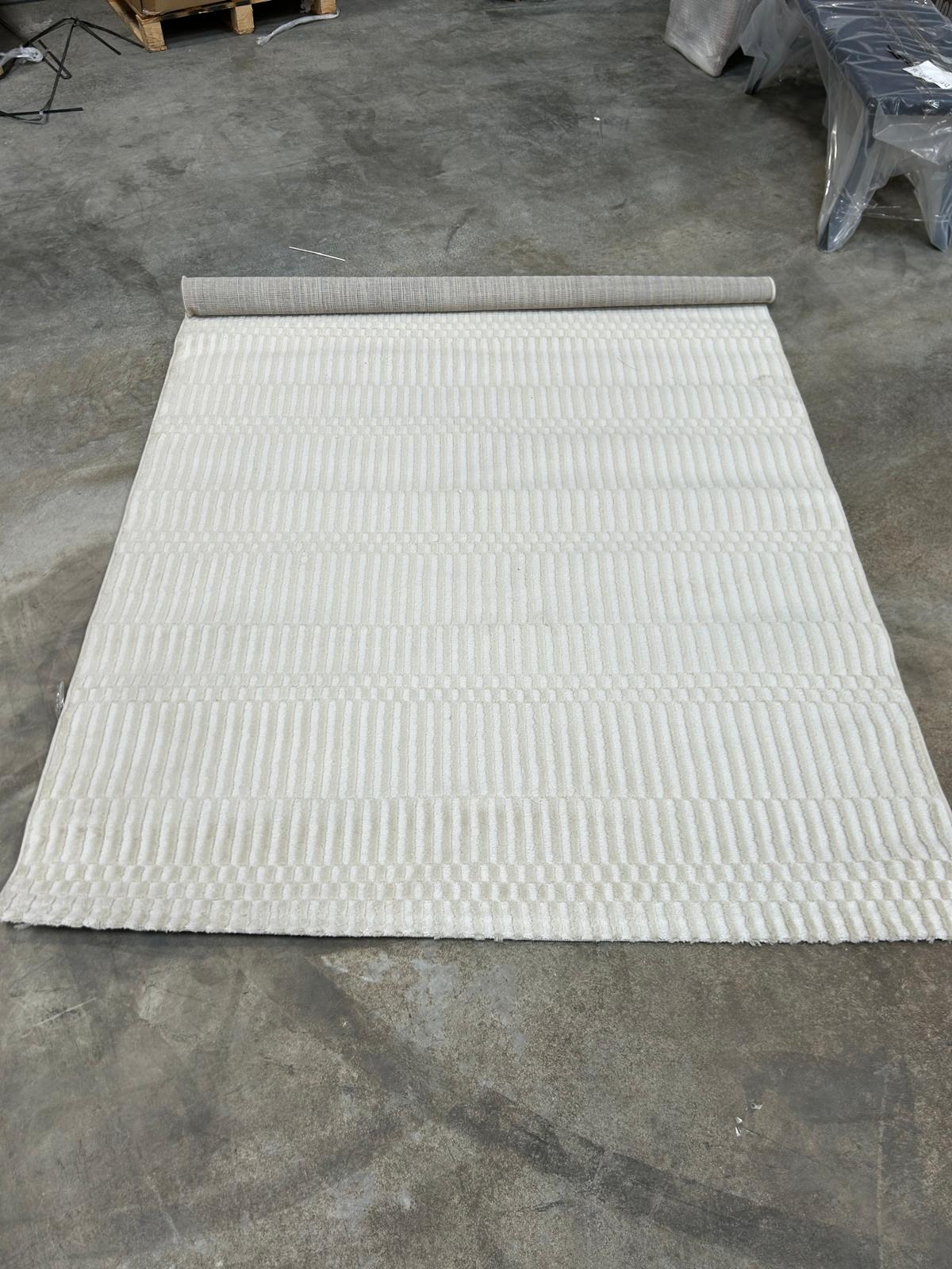 Alfombra blanca dibujos geometricos