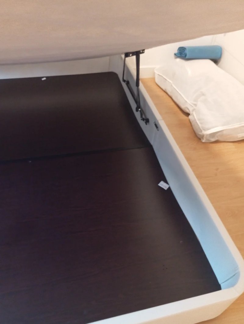 Canapé tapizado con colchón incluido, modelo Ikea — imagen 6