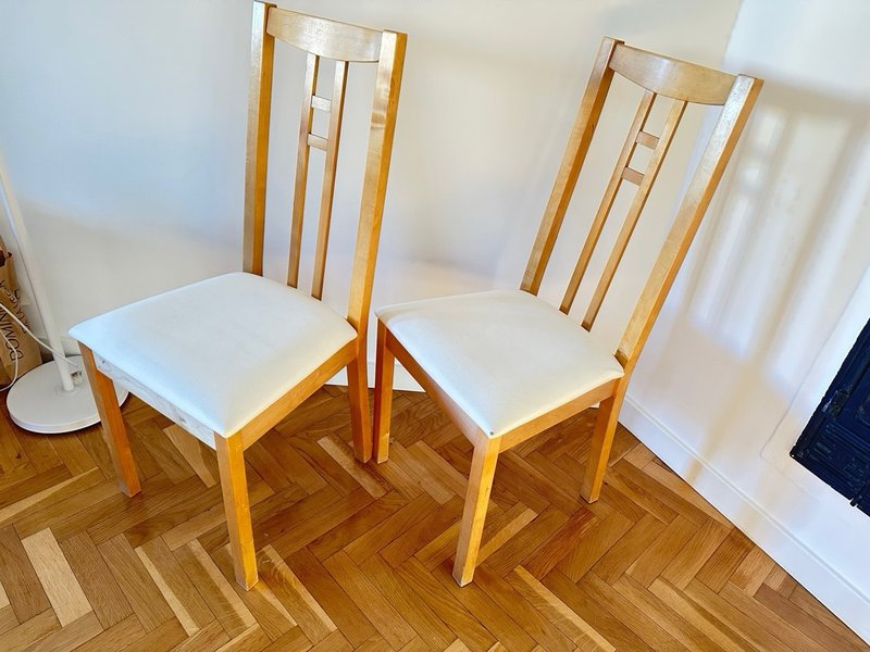 Par de sillas de comedor de madera Ikea con asiento tapizado — imagen 2