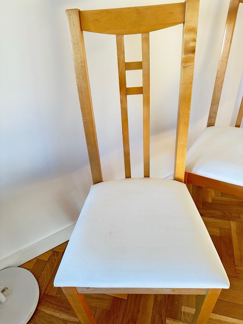 Par de sillas de comedor de madera Ikea con asiento tapizado — imagen 4