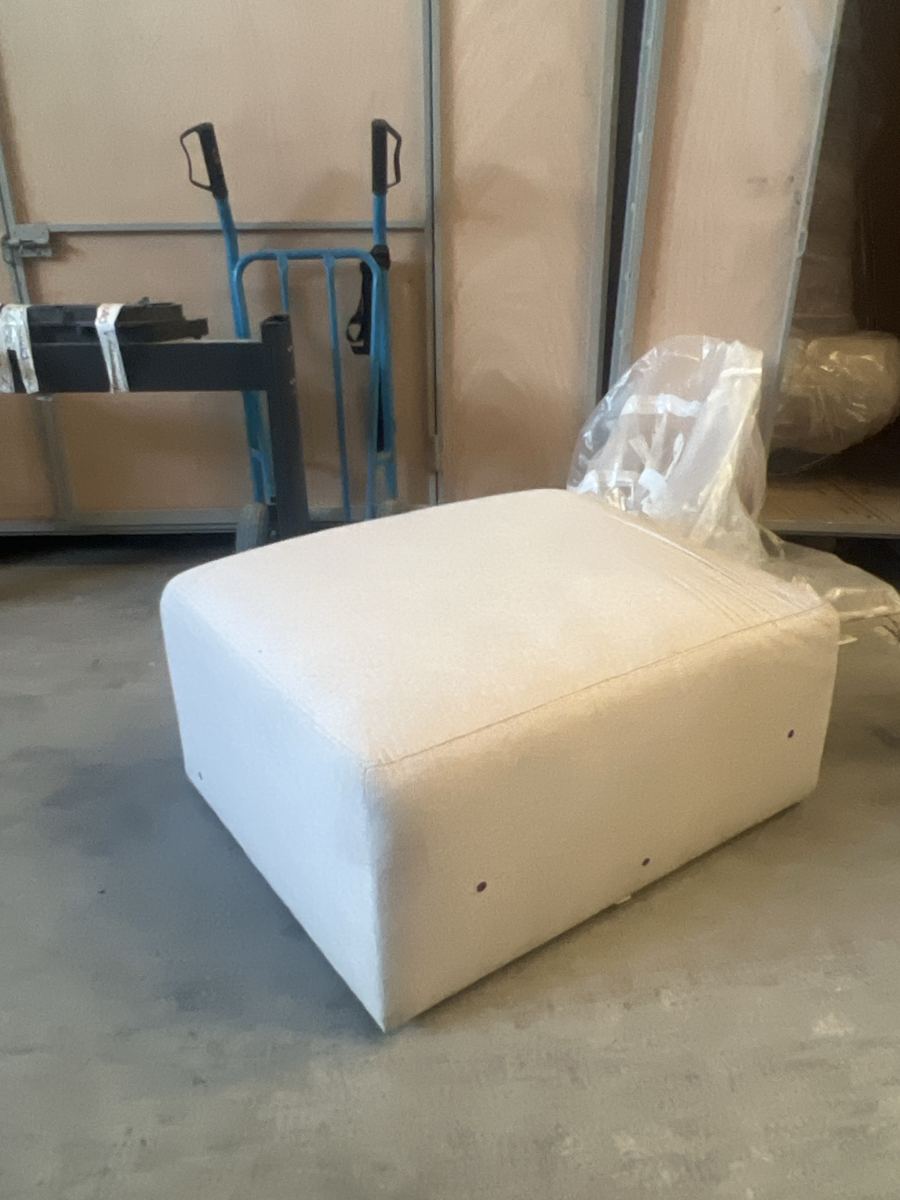 Puf / banco rectangular tapizado beige