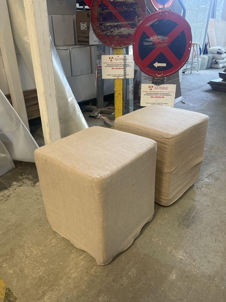 Puf tapizado beige