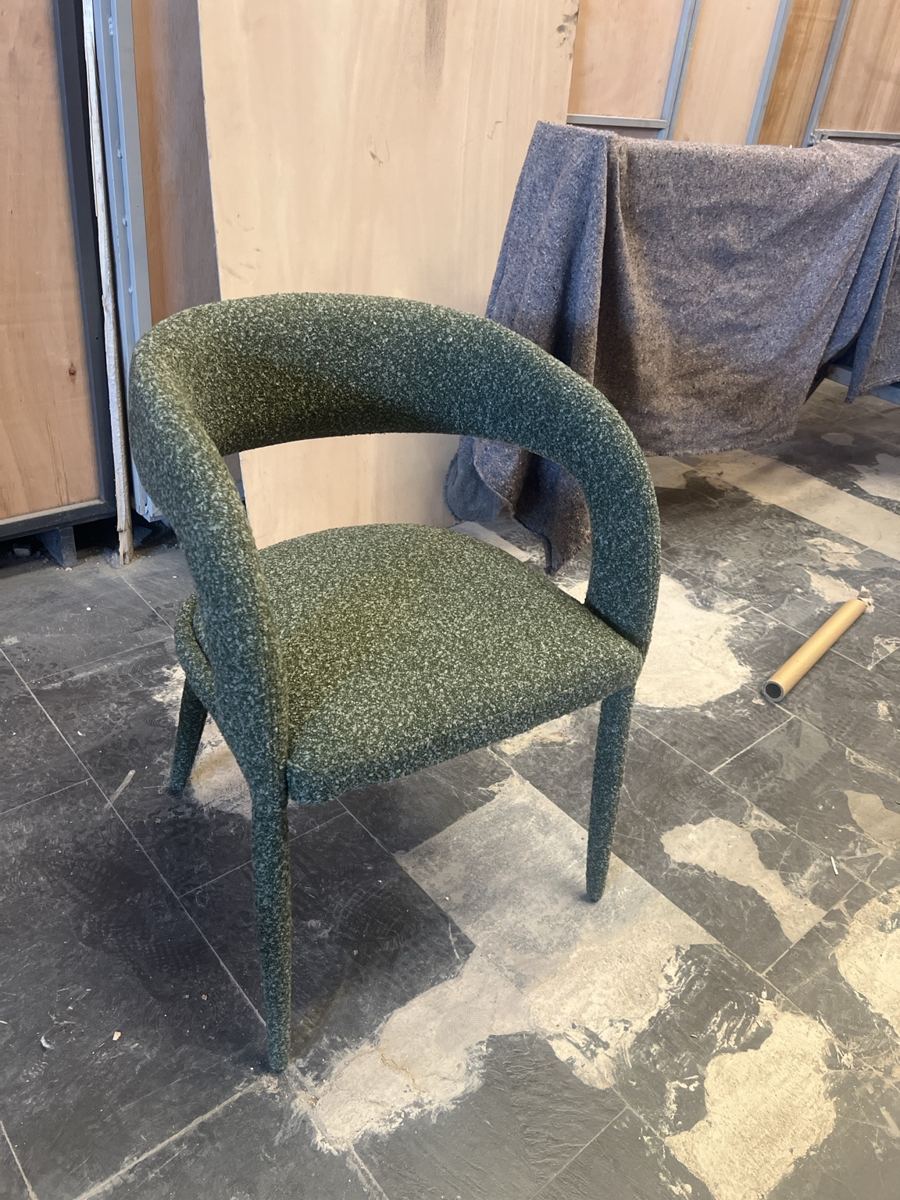 Silla verde diseño moderno