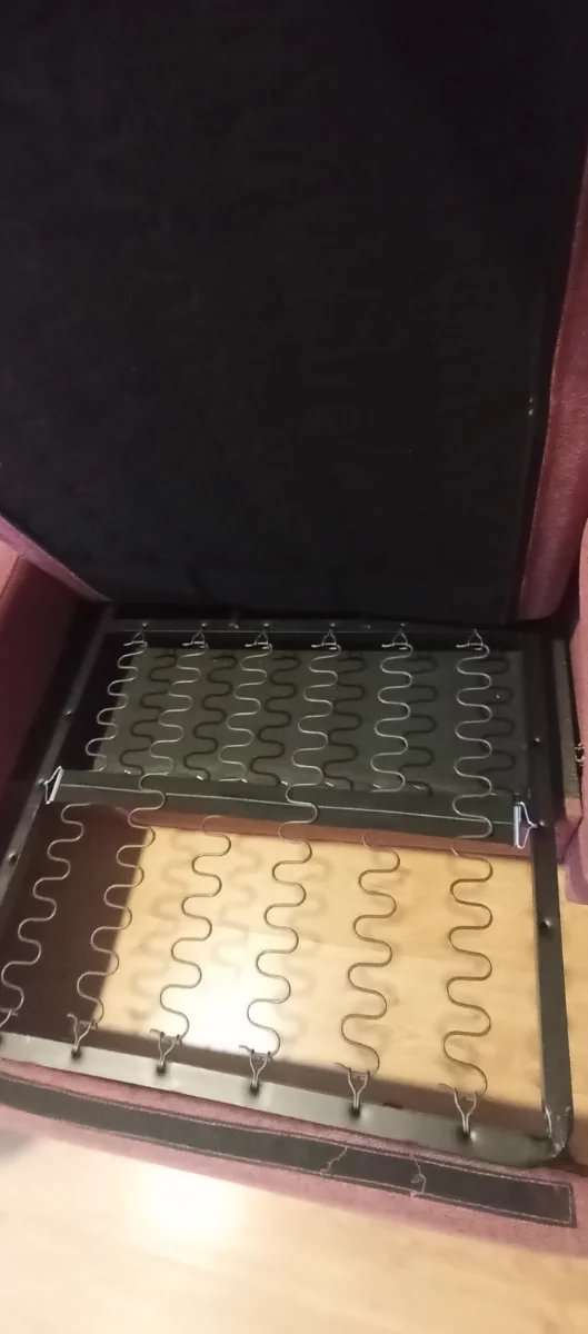 Sofá de 3 plazas con chaiselongue y puf en tono coral — imagen 3