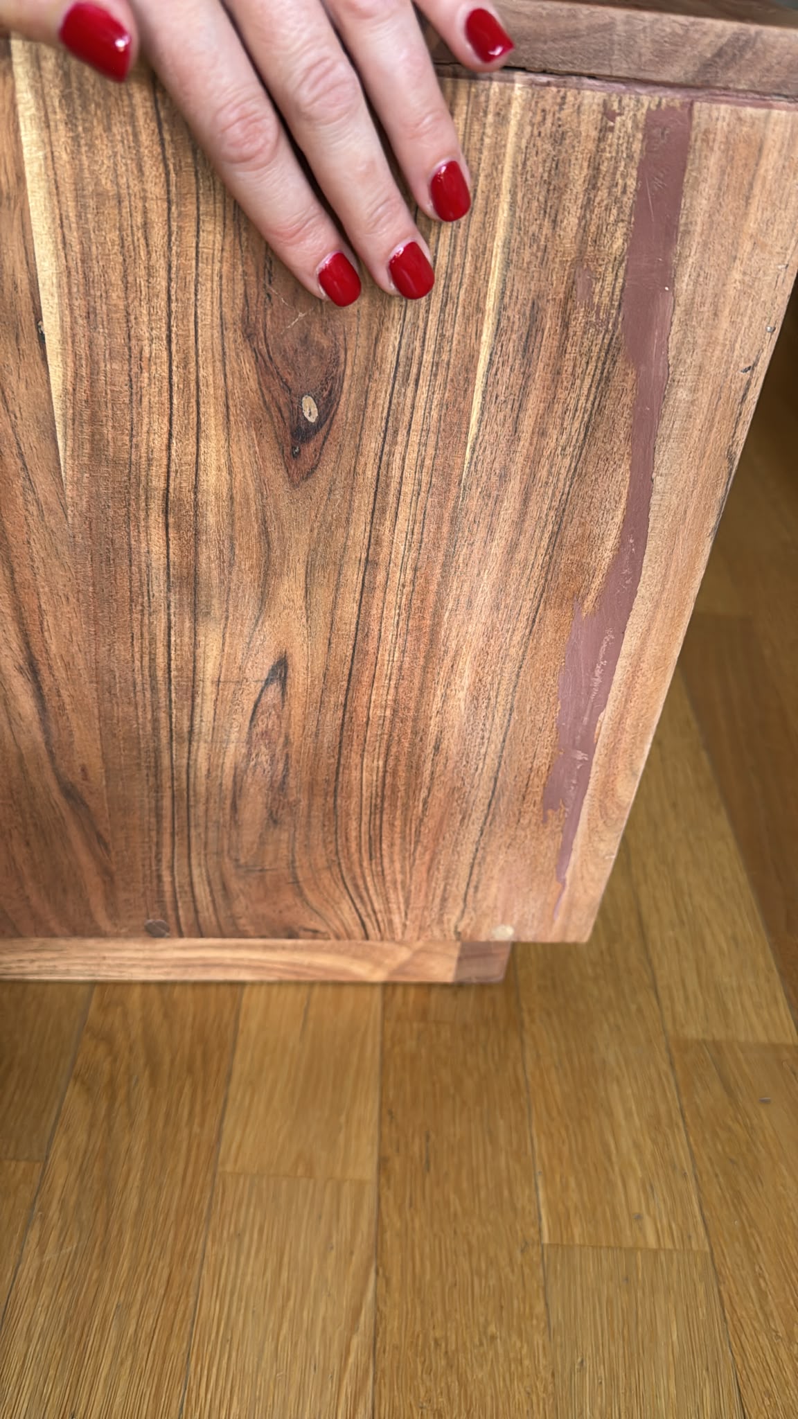 Imperfección 1 (imperfección de Mueble de TVv SKLUM como nuevo.)