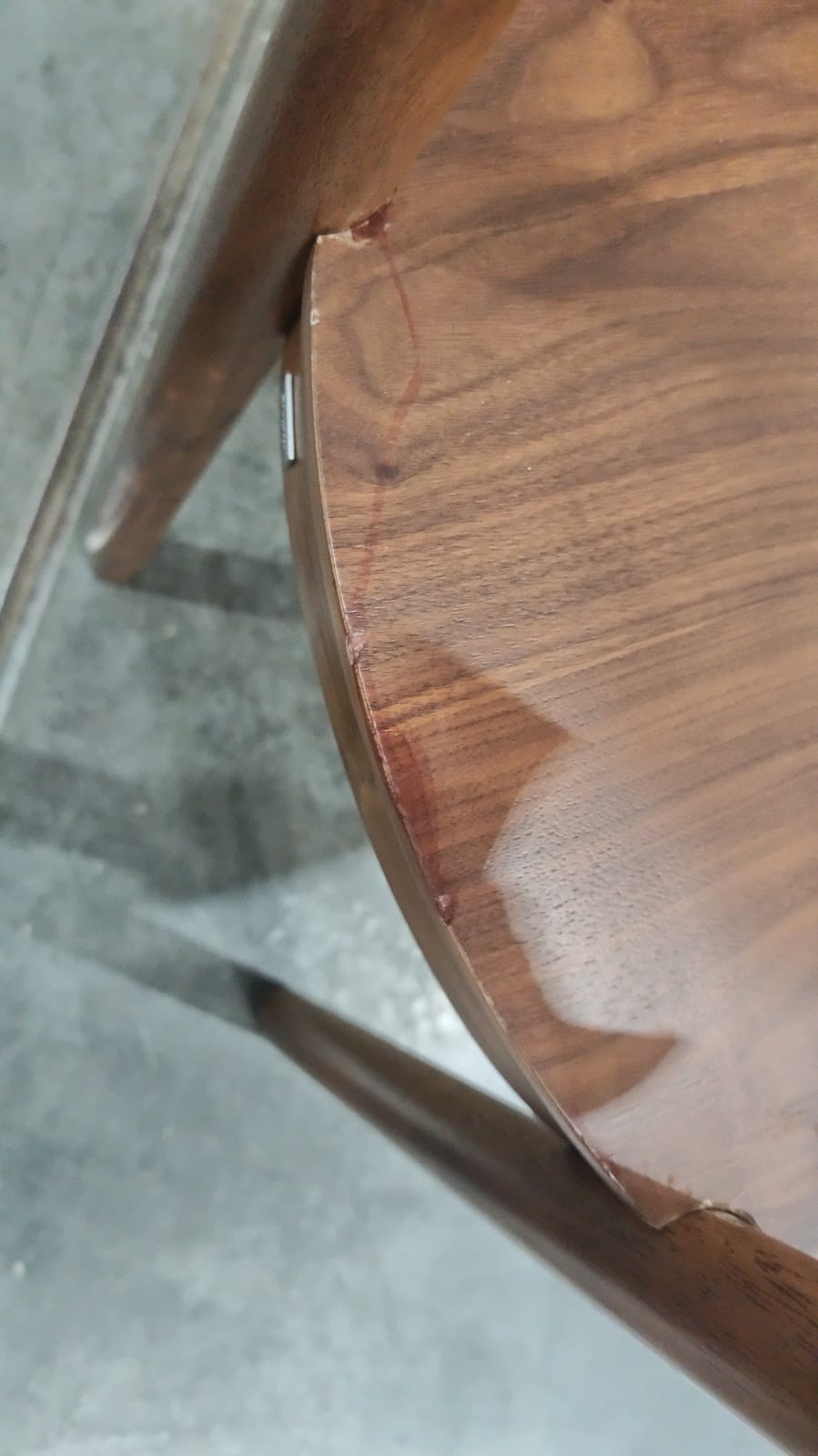 Imperfección 1 (imperfección de Pack de 2 sillas de comedor SKLUM en madera de nogal como nueva)